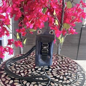 Hunter Brand Small/Slim Crossbody with gunmetal hardware